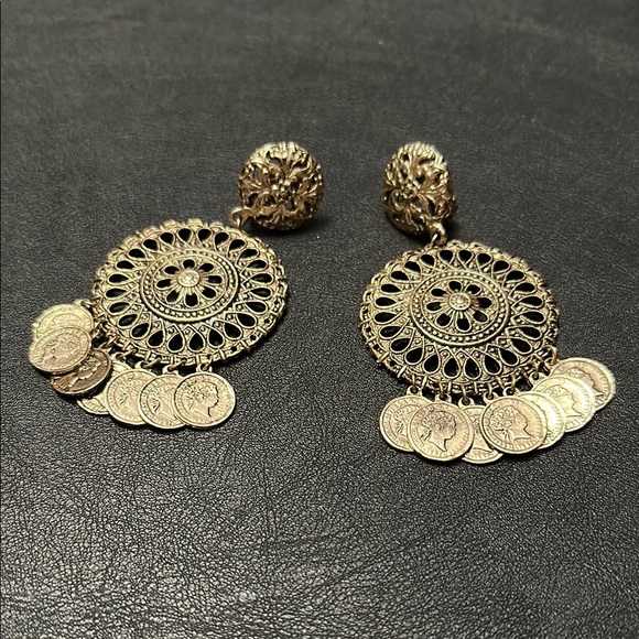 Antique Gold Tone Clip On Statement Cha Cha Dangle Earrings - Picture 1 of 14